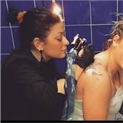 Vuoi fare il tatuatore lo stilista o il fumettista? Sono la persona giusta per intensificare le tue abilità e il tuo talento